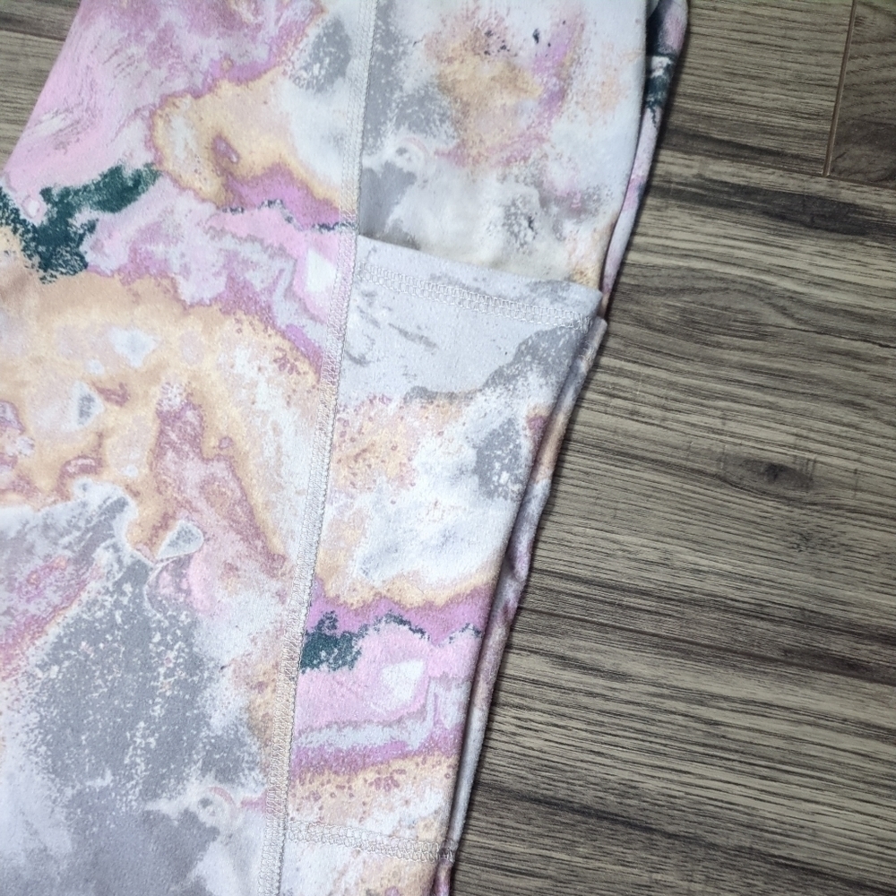 Bundle Size M Activewear Leggings. Sam Edelman and Tahari - Picture 3 of 10